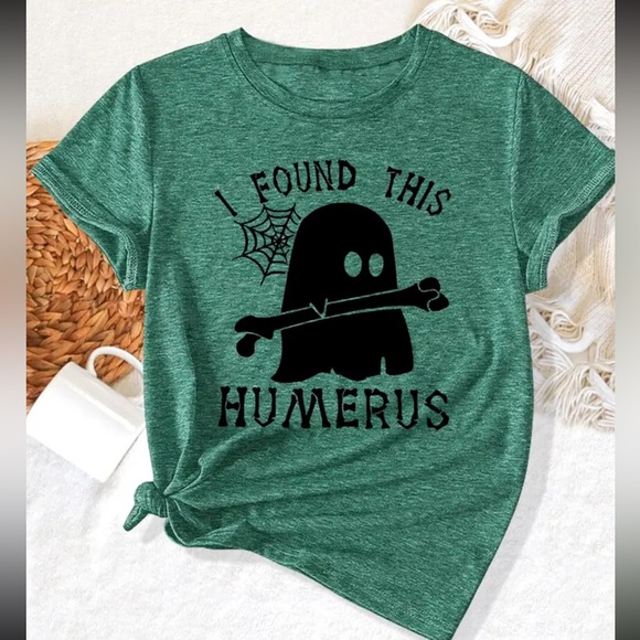 Green Ghost Graphic Women's Tee NEW size Large I found  this humerus - Picture 1 of 6